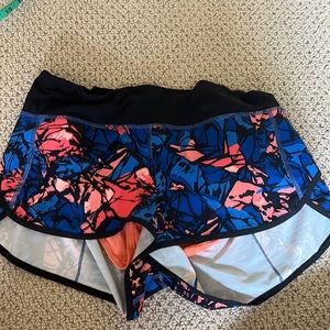Lululeom athletic shorts with lining